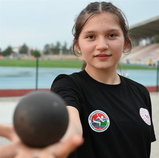 Osmaniye’nin Genç Yıldızı Elfinay Kama, Üst Üste Türkiye Şampiyonu