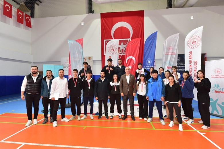 OKUL SPORLARI KİCK BOKS MÜSABAKALARI YOĞUN KATILIMLA TAMAMLANDI
