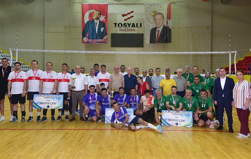 KURUMLAR ARASI VOLEYBOL TURNUVASI HEYECANI SONA ERDİ