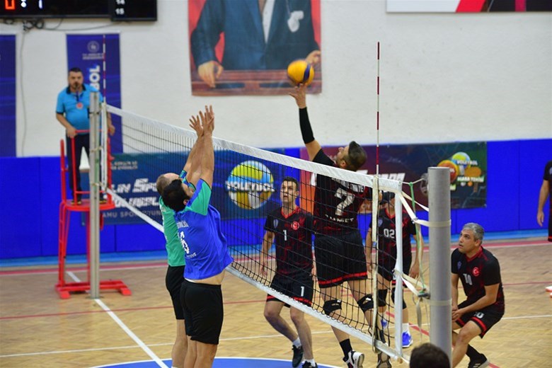 OSMANİYE’DE KAMU SPOR OYUNLARI HEYECANI TAMAMLANDI