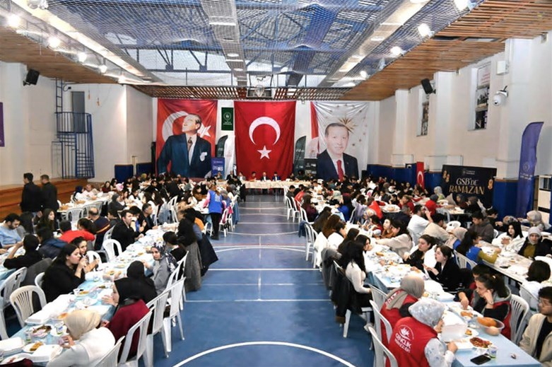  OSMANİYE GENÇLİK MERKEZİ’NDE KAMPÜS İFTARI PROGRAMI DÜZENLENDİ